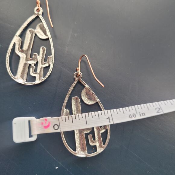 Cactus Teardrop Dangle Earrings Lightweight Western Boho Alloy Silver Plated - Picture 5 of 5